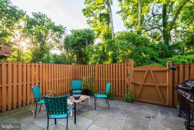 Building Photo - 9821 Tiffany Hill Ct