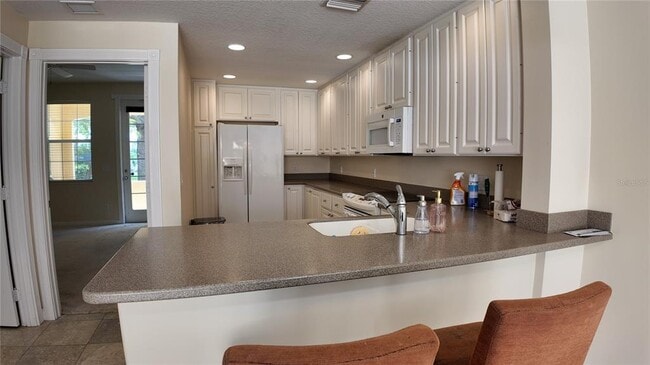 Building Photo - 8561 Insular Ln