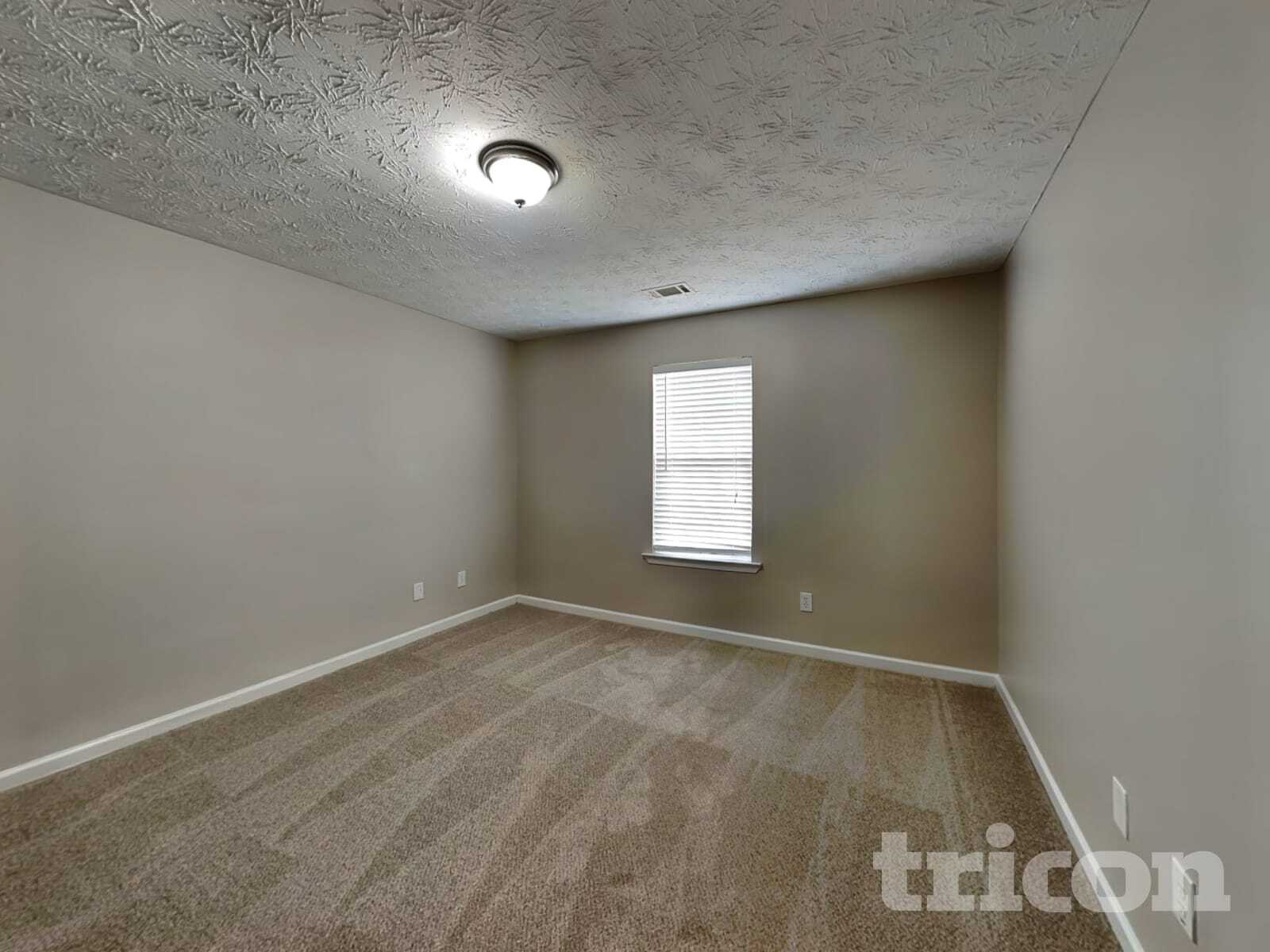 Building Photo - 254 Summit View Dr