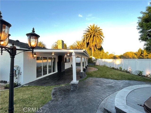 Building Photo - 6326 Villa Rosa Dr