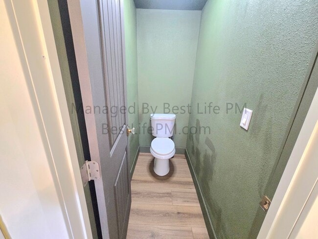 Building Photo - 150 Narain Ct