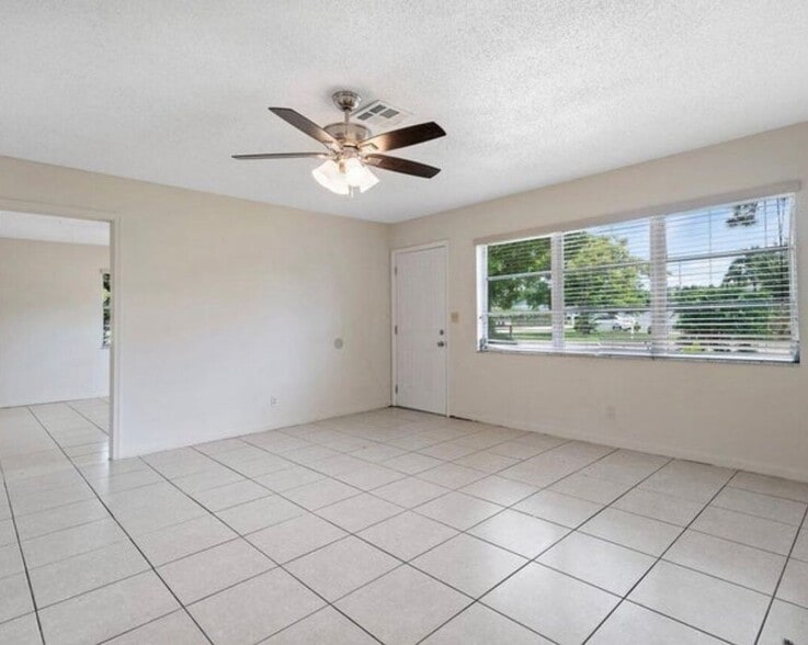 Building Photo - 5854 Kumquat Rd