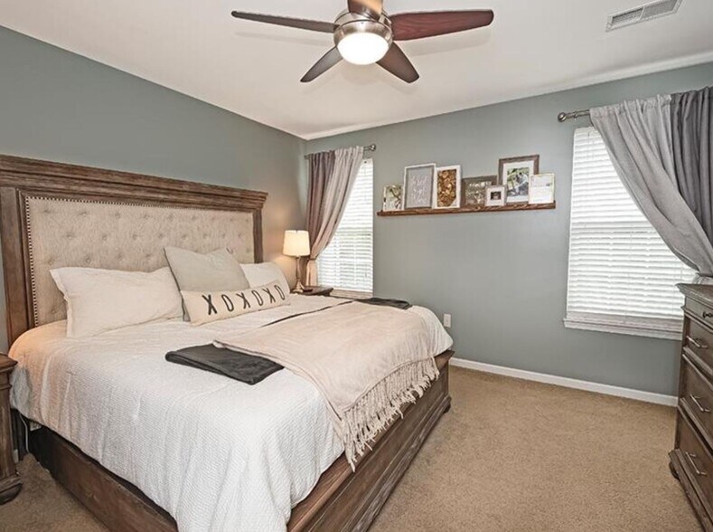 Building Photo - 307 Wealdstone Rd