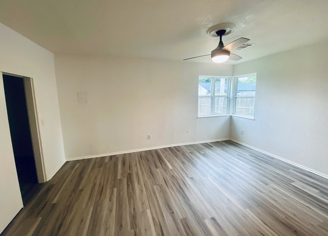Building Photo - 2206 NW 55th St