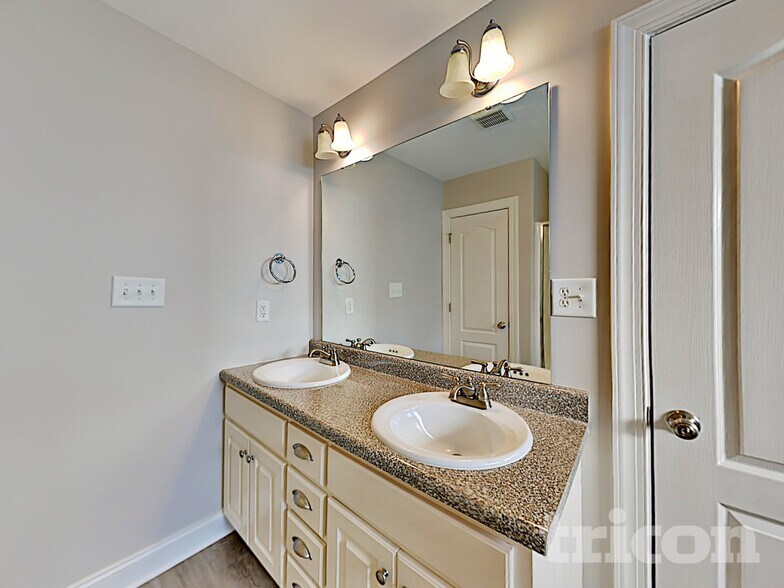Building Photo - 1322 Sasswood Ln