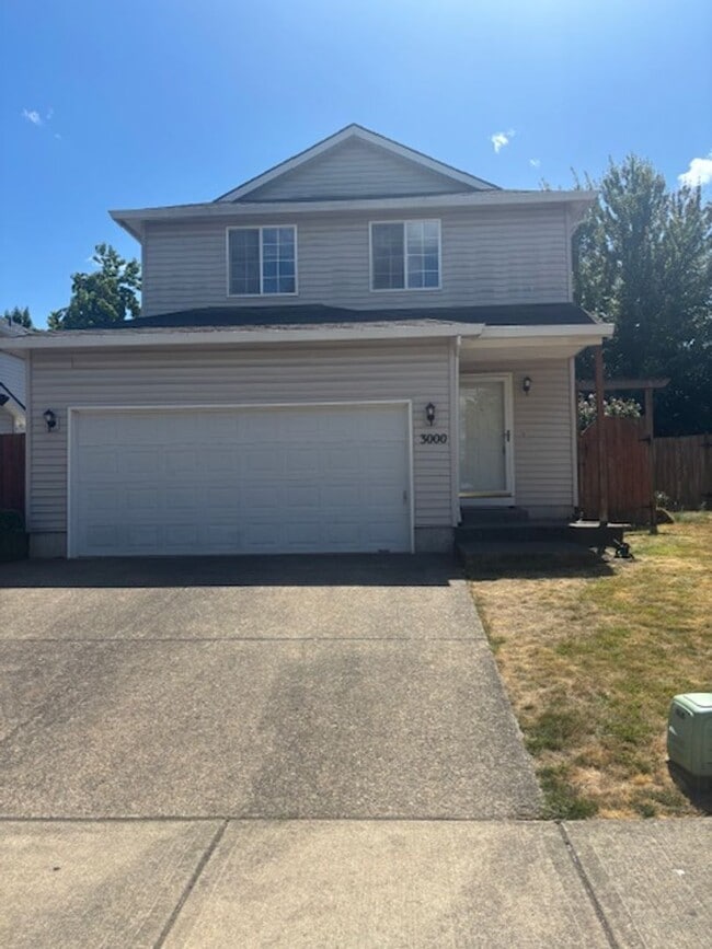 Building Photo - 4 Bed 2.5 Bath in Hillsboro. Half off firs...