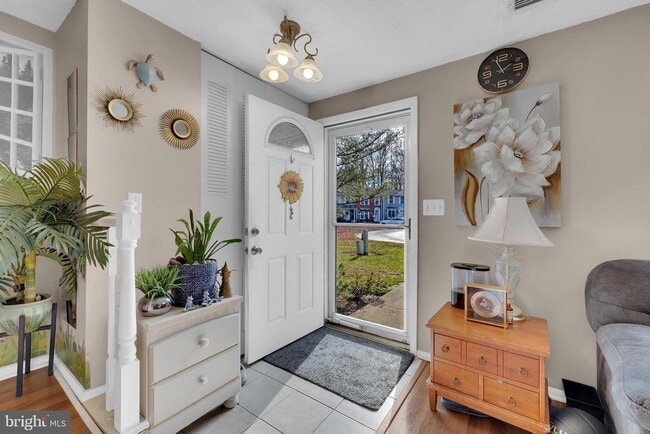 Building Photo - 89 Doe Ct