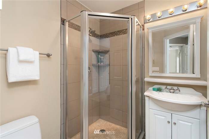 Primary bath - 1729 12th Ave S