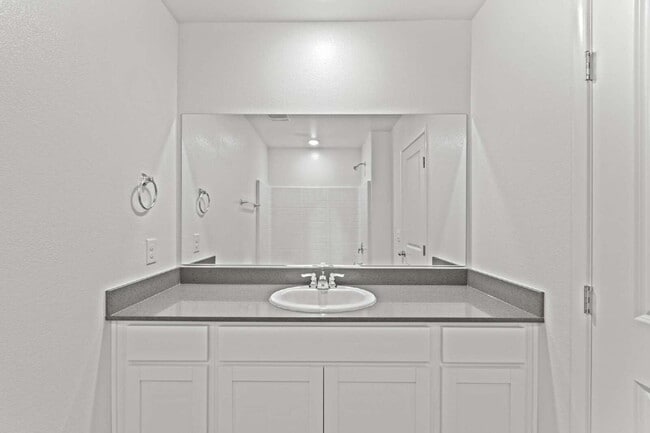 Building Photo - 4919 Olive Mesa Ave