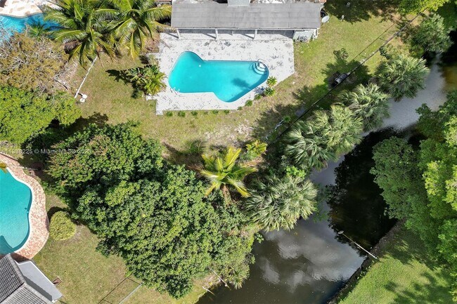 Building Photo - 8350 NW 15th Ct