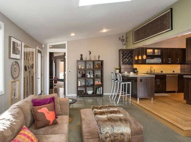 Building Photo - 4 Bed 3 Bath Home In North Boulders Catalpa Park Neighborhood!