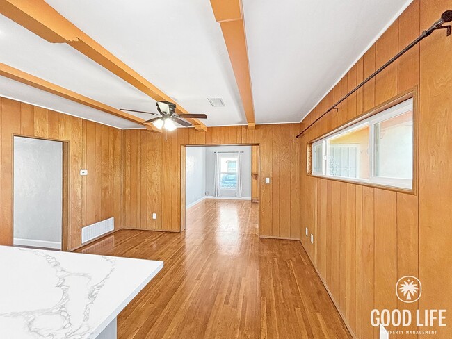 Building Photo - zIsla Vista Dr