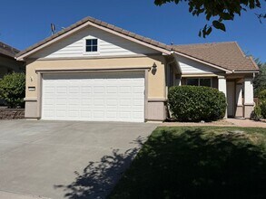 Building Photo - 55+ Del Webb home in Somersett