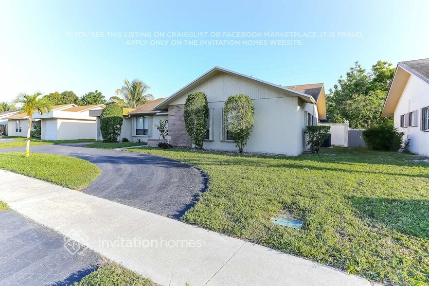 Building Photo - 6340 SW 7th St