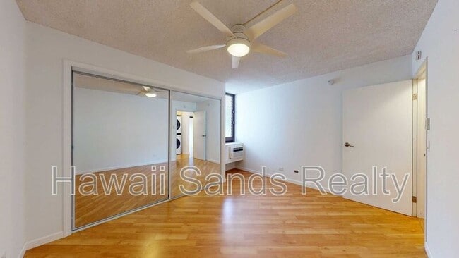 Building Photo - 501 Hahaione St