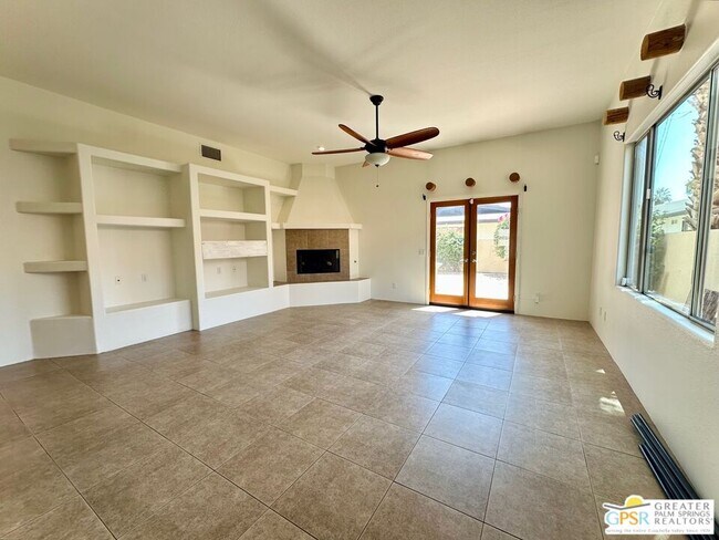 Building Photo - 51220 Avenida Velasco