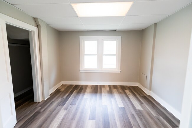 Building Photo - 1056 Watson St SW