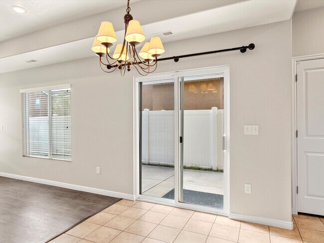 Building Photo - Newly Updated South Ogden Townhome | 3 Bed | Private Backyard | 2-Car Garage