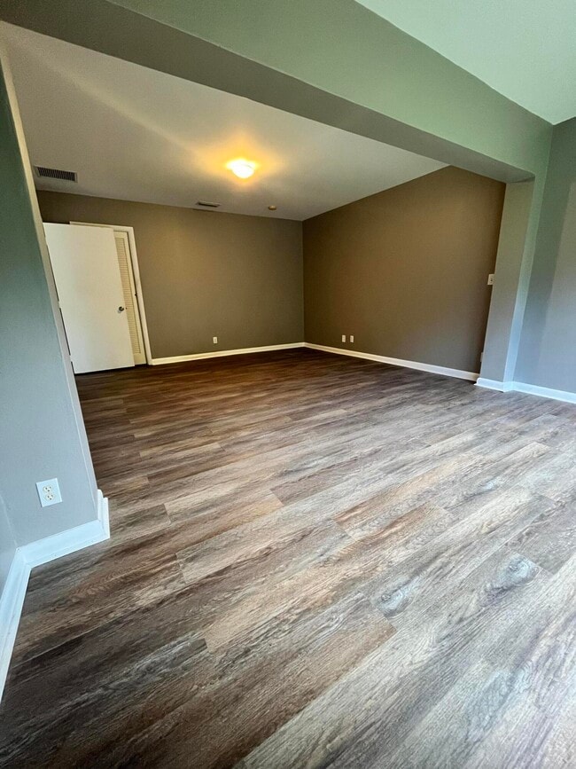 Building Photo - 1700 Presidential Way