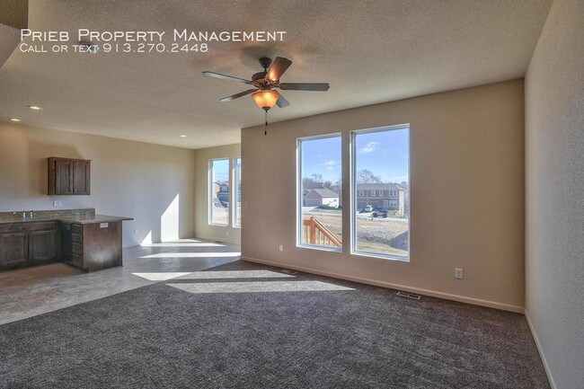 Building Photo - Cedar Springs Duplex - Available August 19th