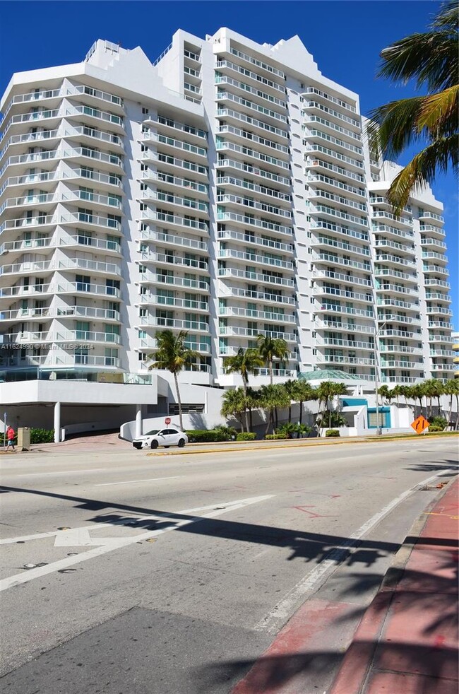 Building Photo - 5900 Collins Ave