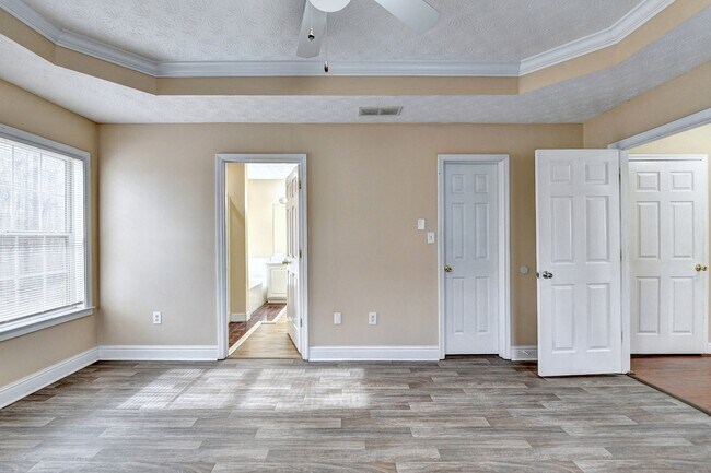 Building Photo - 40 Wisteria Blvd