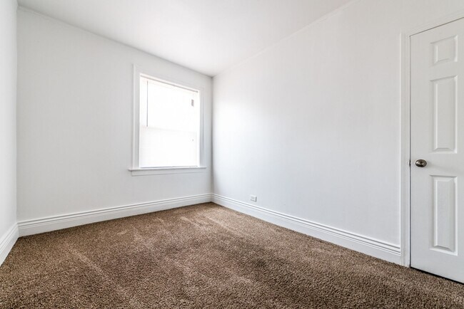 Building Photo - 11250-56 S Indiana Ave Chicago, IL 60628