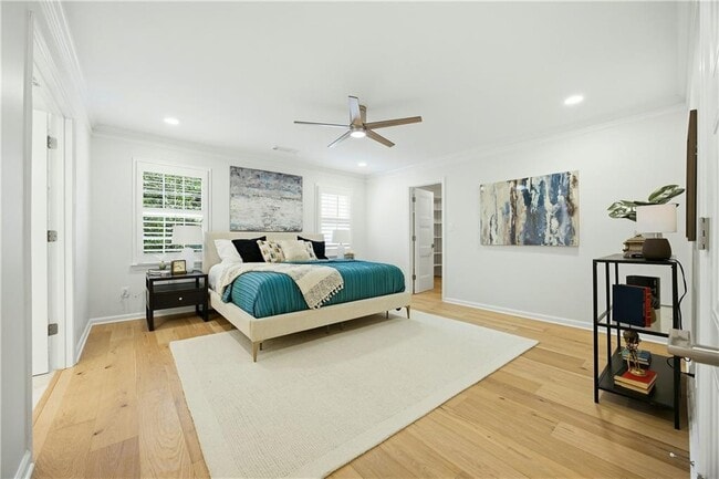 Building Photo - 1390 Tennis Ct Pl
