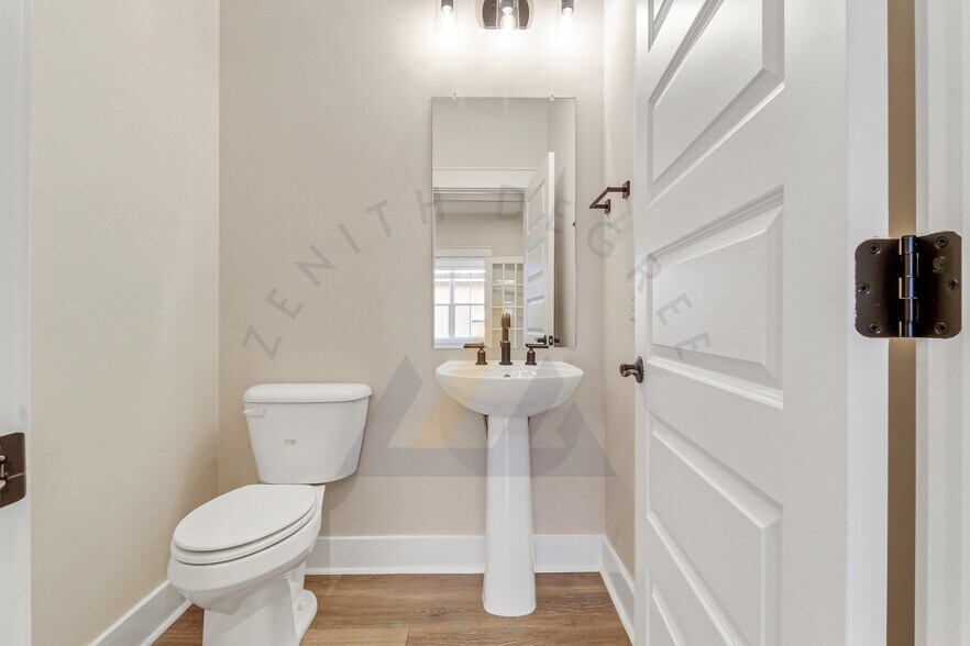 Building Photo - 70 Estuary Dr