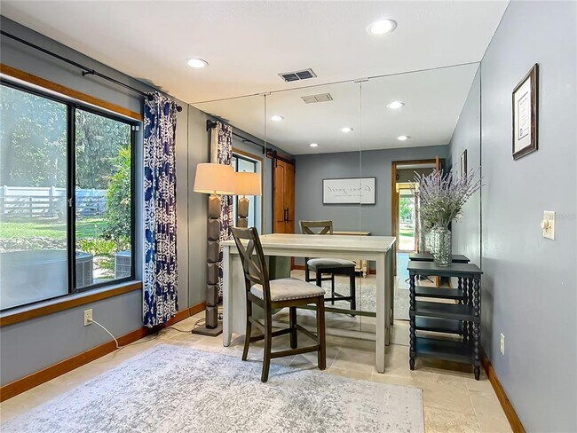 Building Photo - 4661 SW 7th Avenue Rd