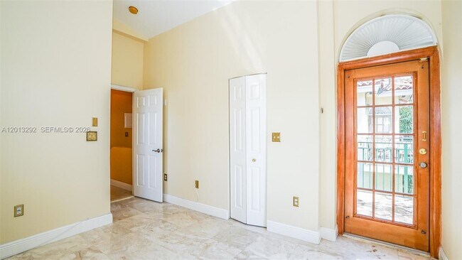 Building Photo - 3356 Bird Ave