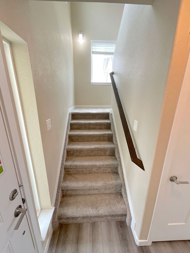 Building Photo - 3 Bedroom Home Available Near S Powers Blv...