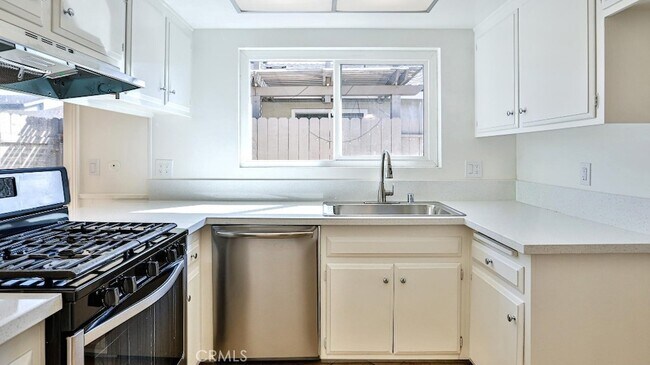 Building Photo - 12700 Newport Ave