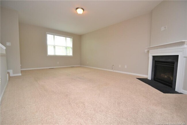 Building Photo - 208 Irving Way