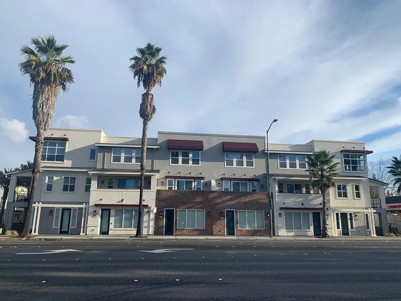Building Photo - 40716 Fremont Blvd