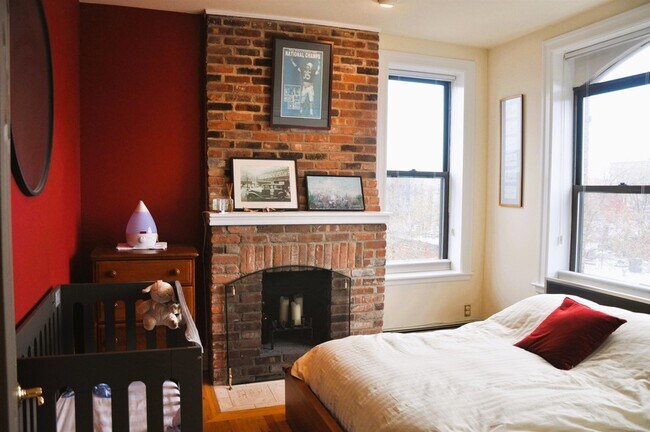 Building Photo - 163 14th St