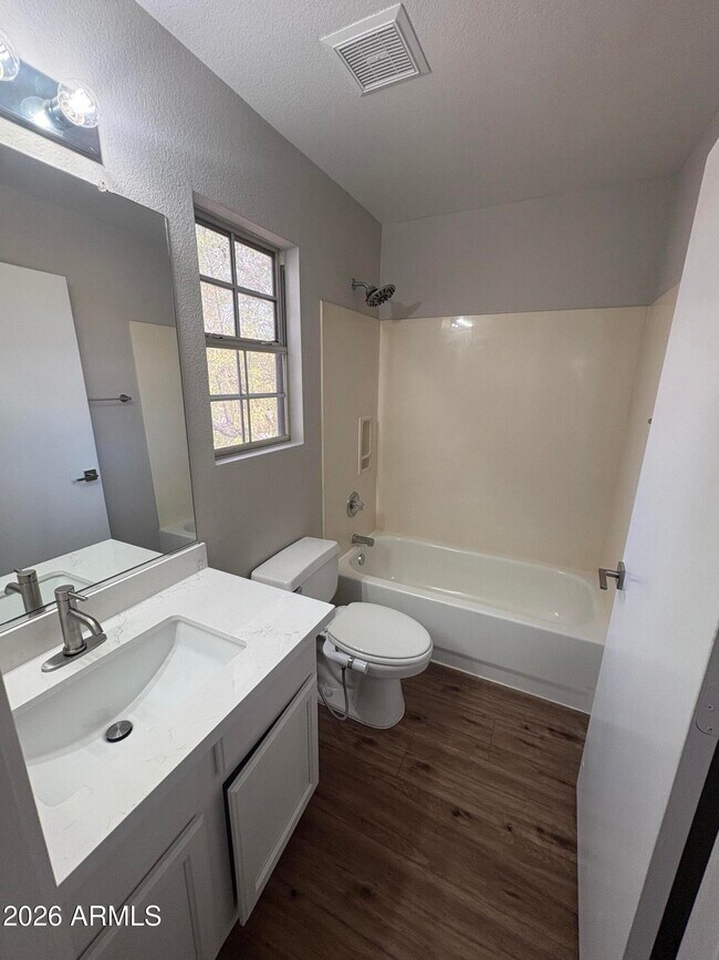 Building Photo - 2370 S Apache Dr
