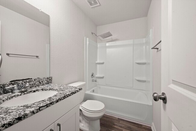 Building Photo - 15555 Taylorcrest Dr