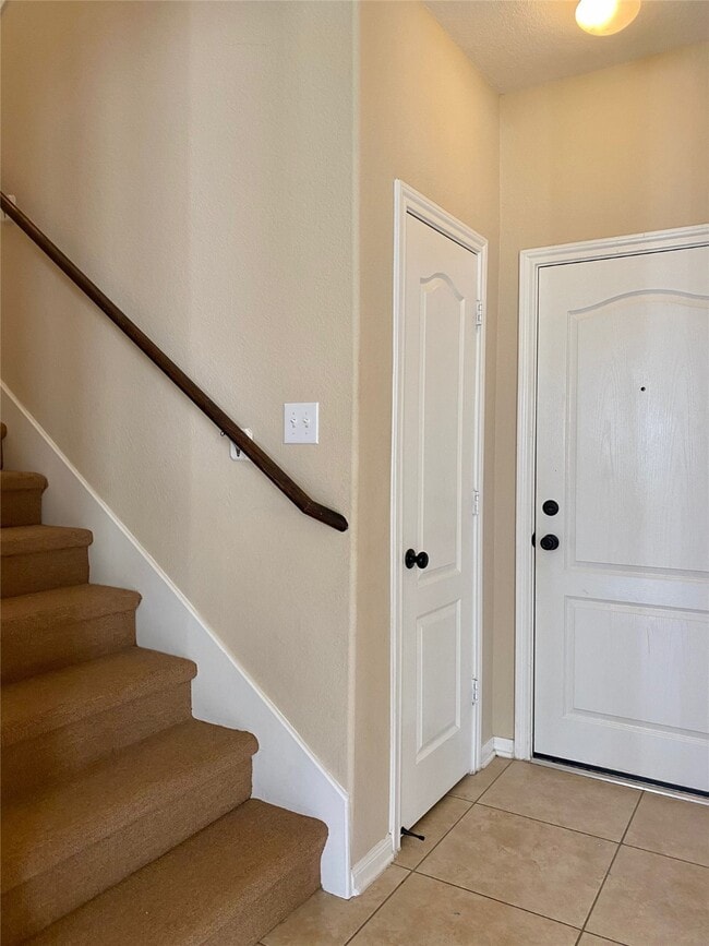 Building Photo - 15 Sagamore Ridge Pl