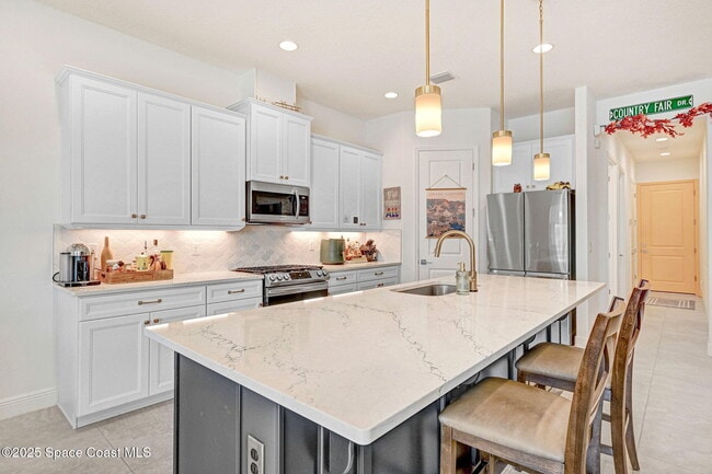 Building Photo - 2889 Avalonia Dr
