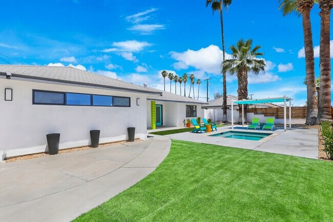 Building Photo - 3940 Cll San Antonio