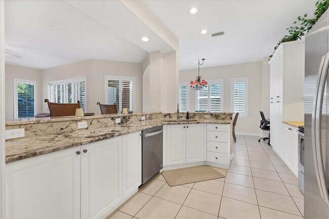 Building Photo - 5425 46th Ct W