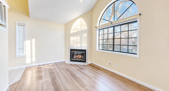 Building Photo - 4846 Macintosh Pl