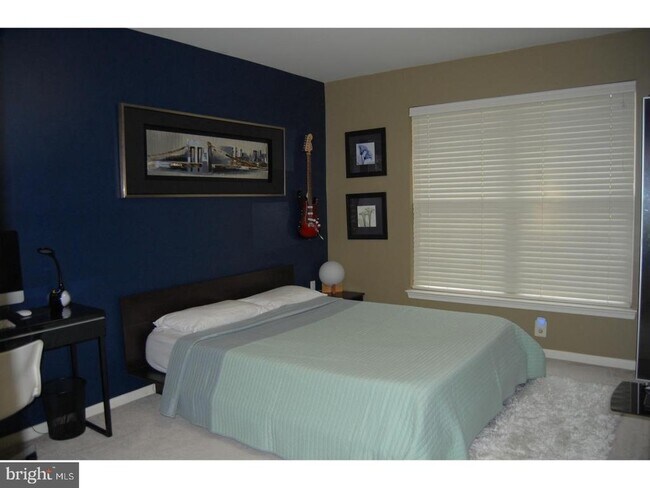 Building Photo - 28 Madison Way