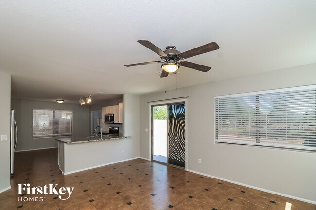 Building Photo - 8605 S 49th Dr