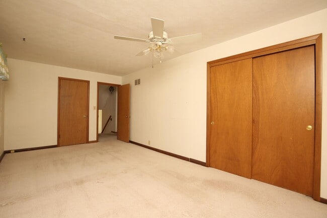 Building Photo - 1705 Elmwood Dr