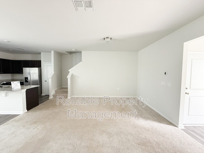 Building Photo - 841 McKenzie Pk Ter