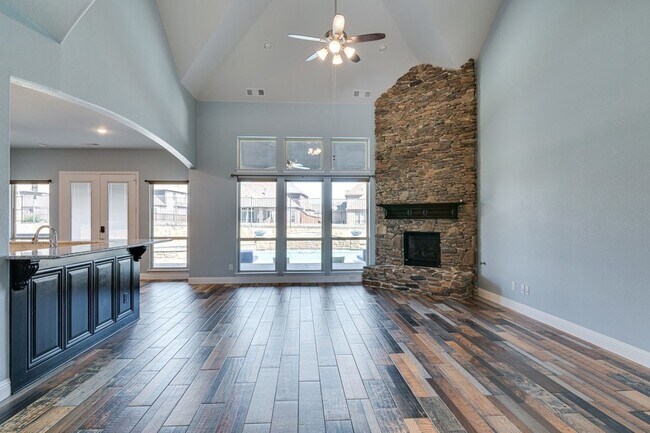 Building Photo - 4152 Las Colina Dr