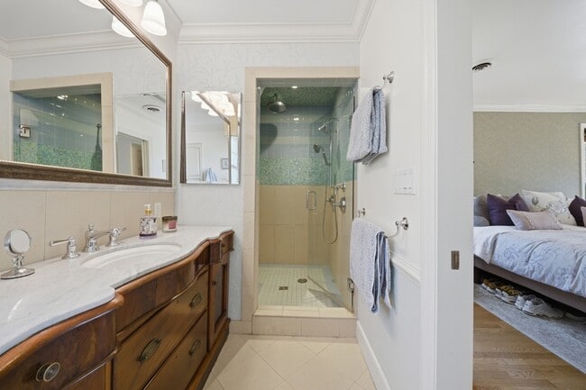 Building Photo - 1402 Trouville Ave