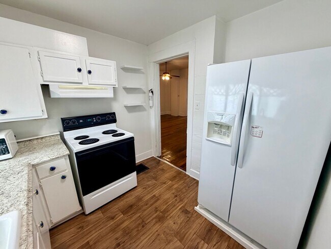 Building Photo - 365 S Upper St